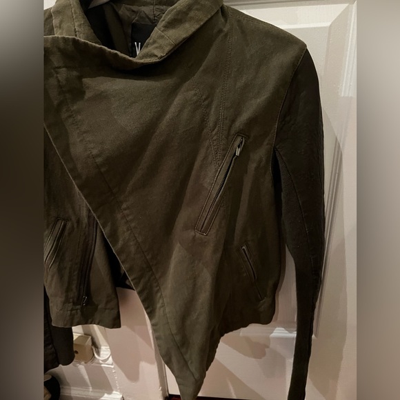 Veda Max Jacket - Picture 4 of 11